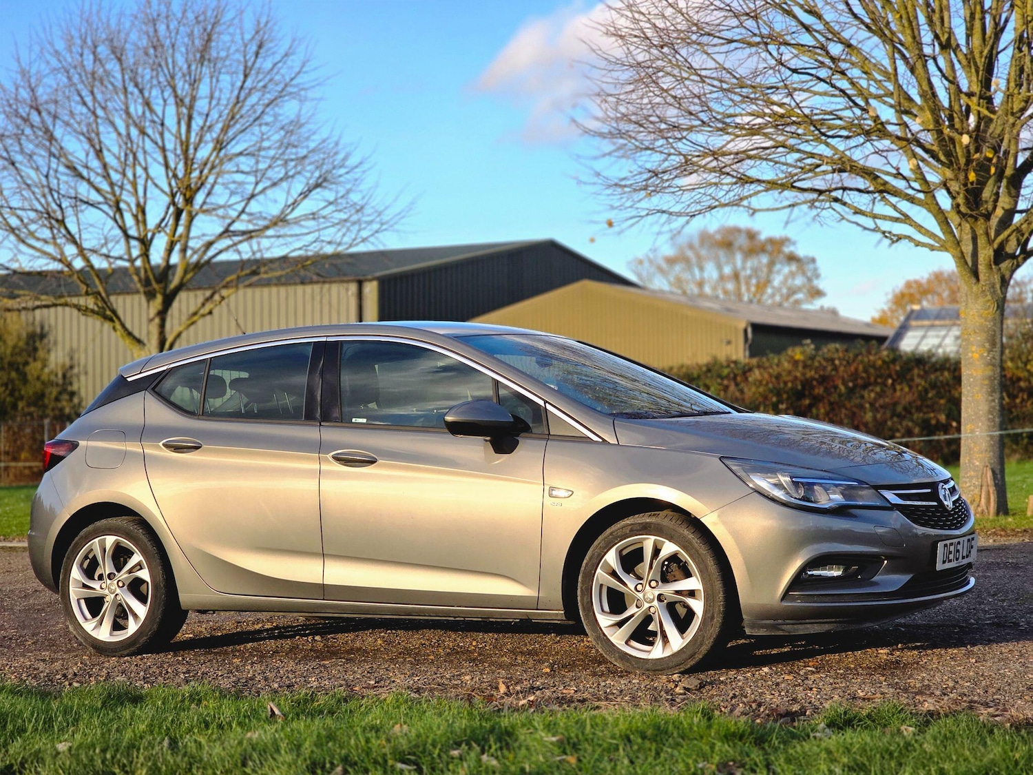 Used Vauxhall Astra 2016 for sale - 76801168: Photo 2