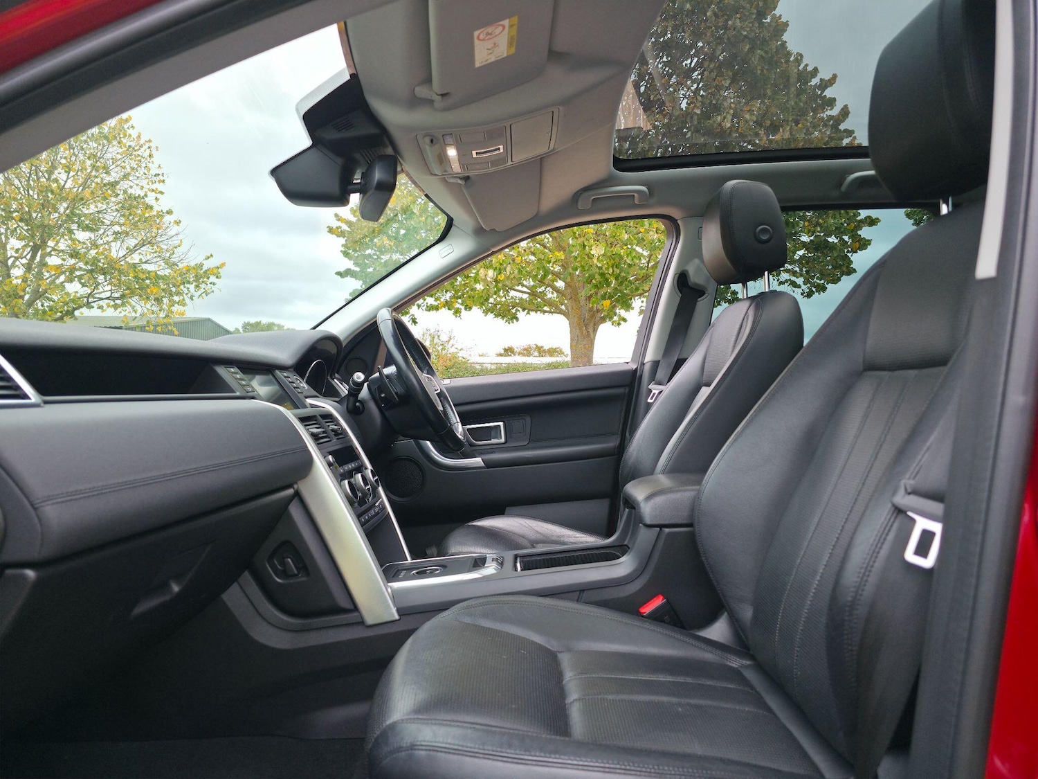 Used Land Rover Discovery Sport 2016 for sale - 76988678: Photo 24