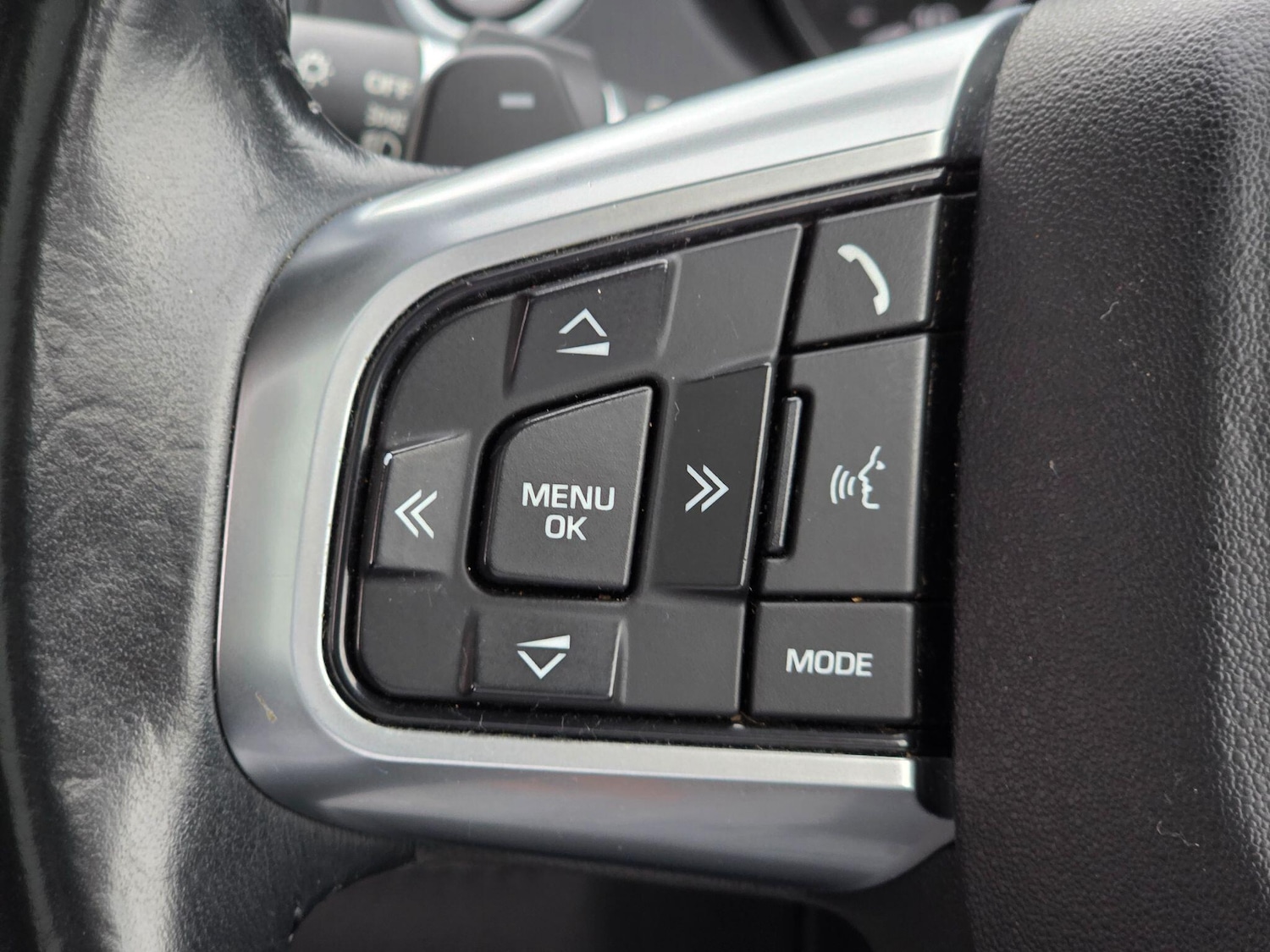 Used Land Rover Discovery Sport 2016 for sale - 76988678: Photo 40