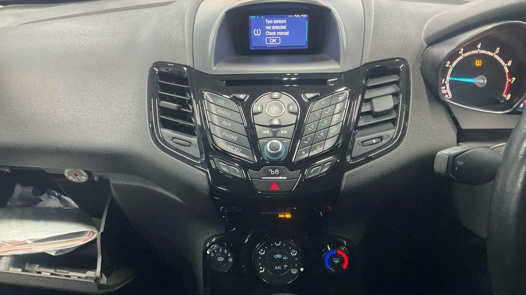 Used Ford Fiesta 2016 for sale - 78184307: Photo 11