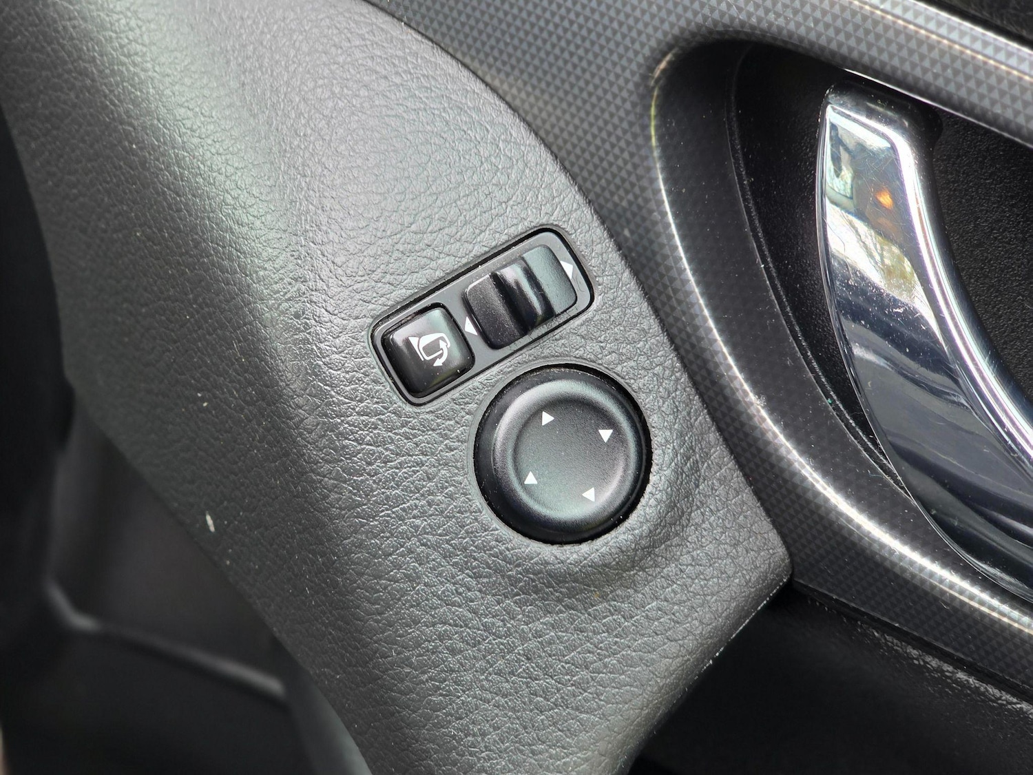 Used Nissan Qashqai for sale - 77029772: Photo 28