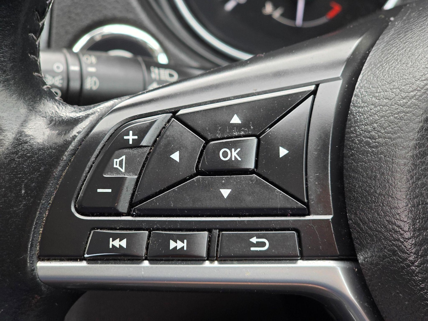 Used Nissan Qashqai for sale - 77029772: Photo 31