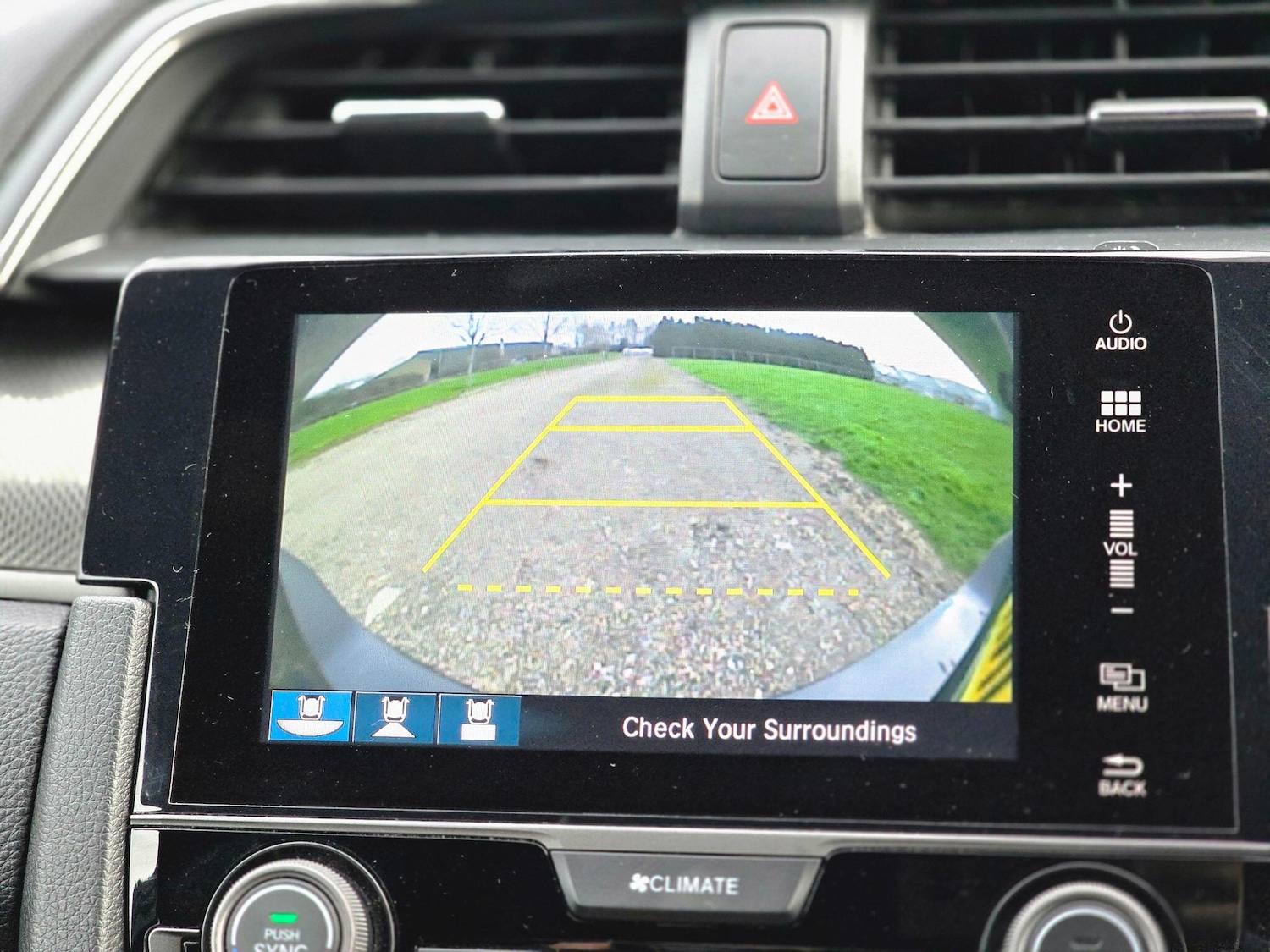 Used Honda Civic 2017 for sale - 77254796: Photo 32