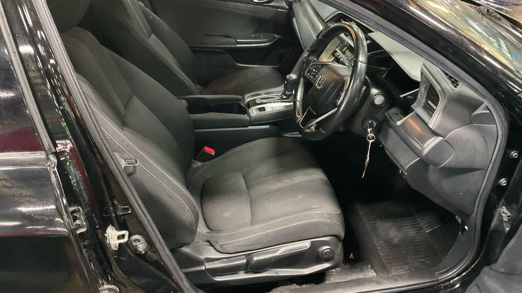 Used Honda Civic 2017 for sale - 77254796: Photo 8