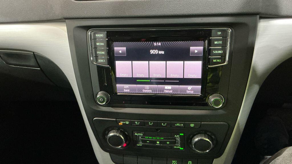 Used Skoda Yeti 2015 for sale - 77254790: Photo 11