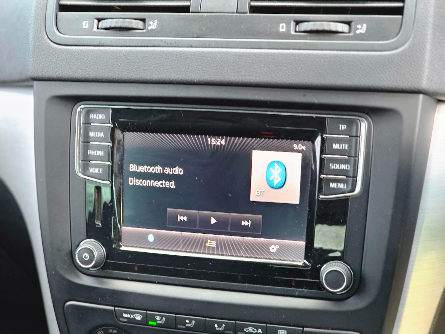 Used Skoda Yeti 2015 for sale - 77254790: Photo 32