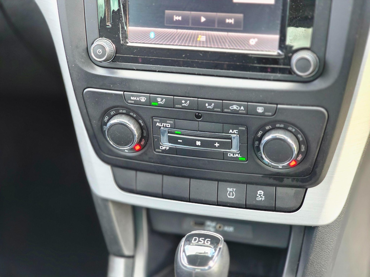 Used Skoda Yeti 2015 for sale - 77254790: Photo 43