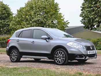 Used Suzuki SX4 S-Cross 2015 for sale - 75532827: Photo