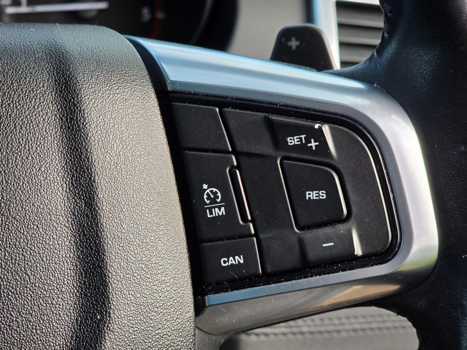 Used Land Rover Discovery Sport 2018 for sale - 77626133: Photo 43