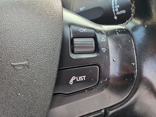 Used Peugeot 2008 2018 for sale - 75552680: Photo 32
