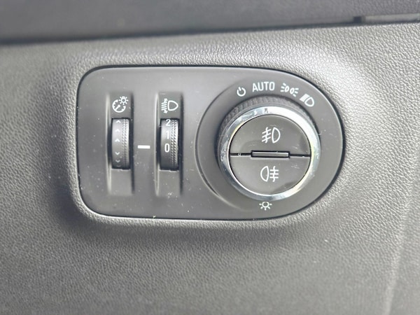 Used Vauxhall Corsa 2016 for sale - 76001787: Photo 33