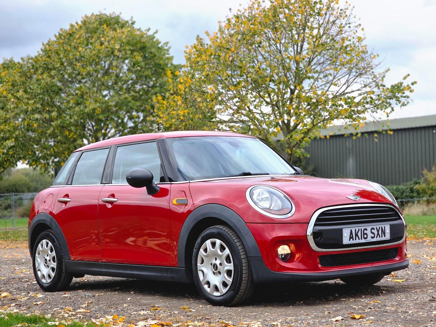 Used MINI Hatch 2016 for sale - 76269730: Photo 2