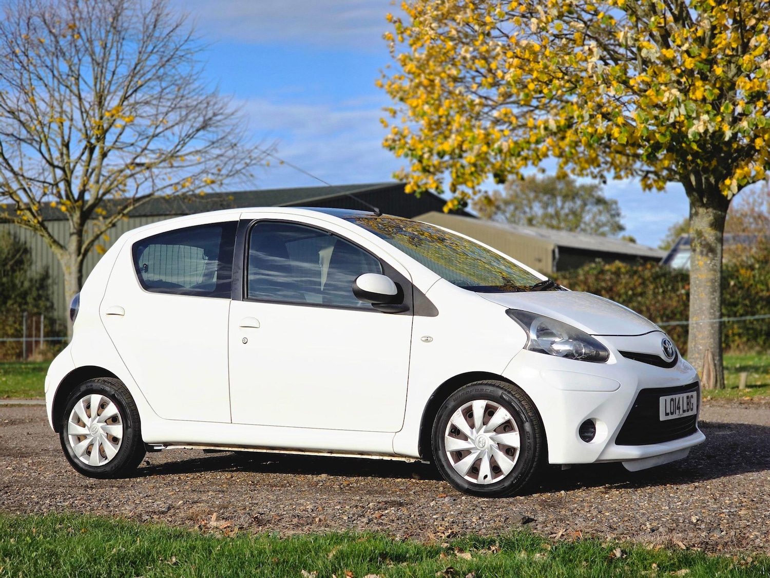 Used Toyota AYGO 2014 for sale - 76269903: Photo 2