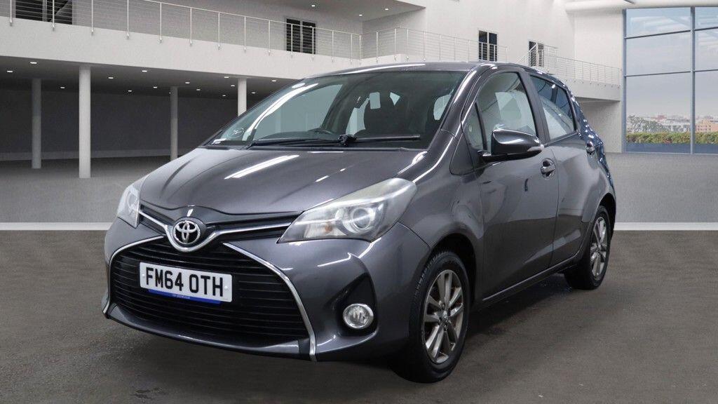 Used Toyota Yaris 2015 for sale - 77229318: Photo 2