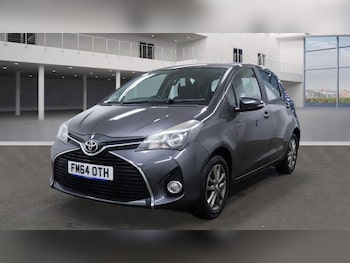 Used Toyota Yaris 2015 for sale - 77229318: Photo