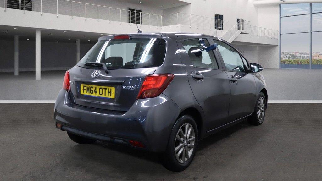 Used Toyota Yaris 2015 for sale - 77229318: Photo 4