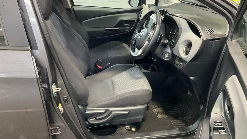 Used Toyota Yaris 2015 for sale - 77229318: Photo 8