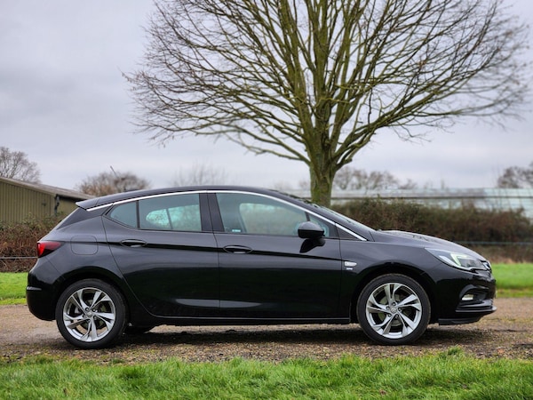 Used Vauxhall Astra 2017 for sale - 75678518: Photo 2