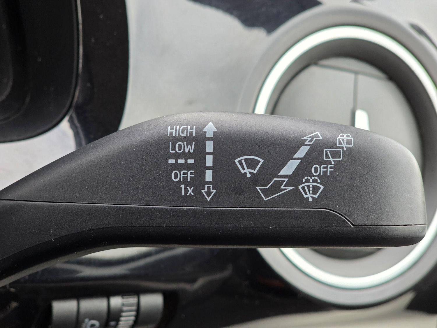 Used Volkswagen up! 2012 for sale - 76994694: Photo 29