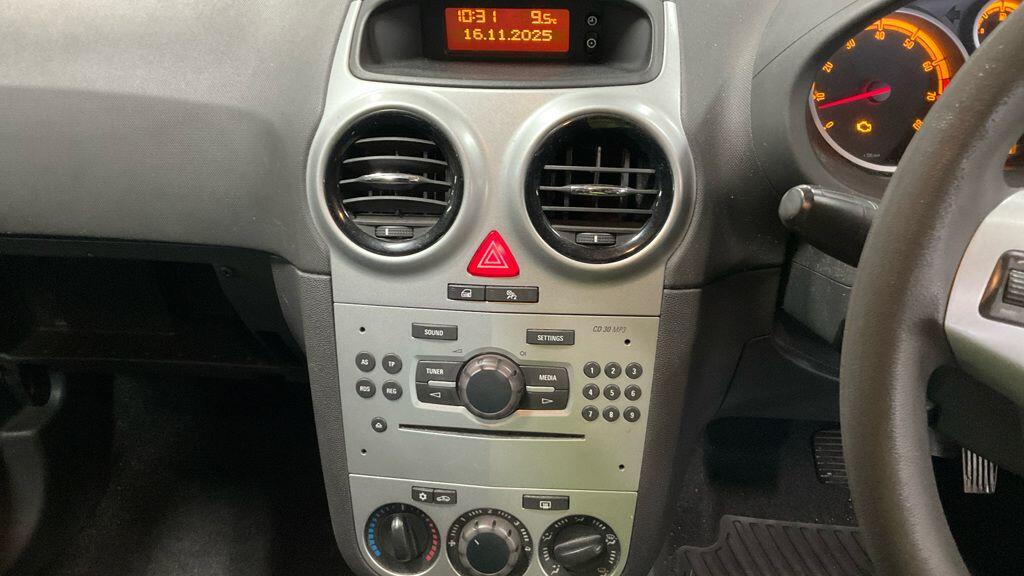 Used Vauxhall Corsa 2013 for sale - 76657332: Photo 8