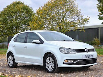 Used Volkswagen Polo 2015 for sale - 76865128: Photo