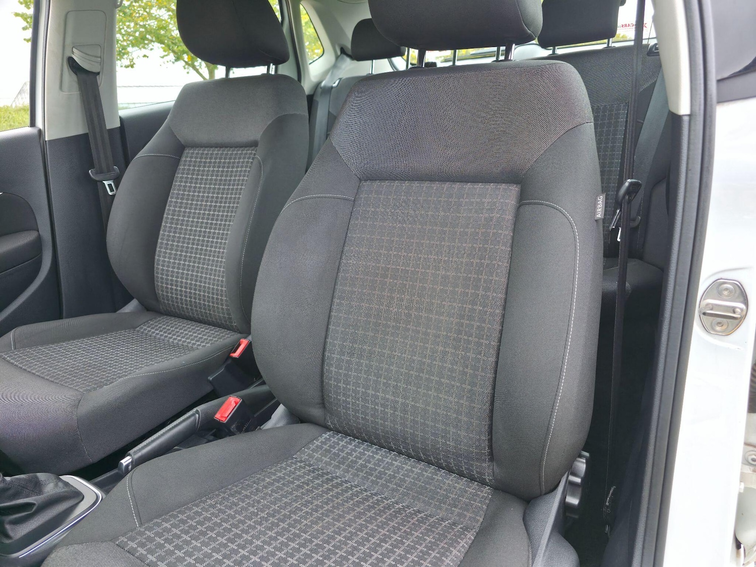 Used Volkswagen Polo for sale - 76865128: Photo 38