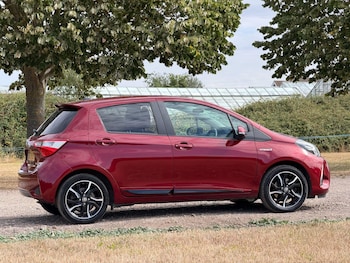 Used Toyota Yaris 2017 for sale - 79475379: Photo