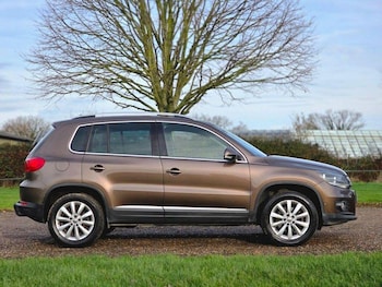 Used Volkswagen Tiguan 2014 for sale - 79621703: Photo