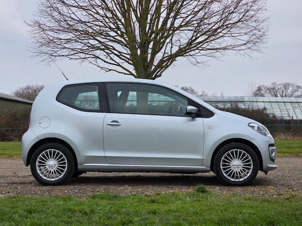 Used Volkswagen up! 2012 for sale - 74135454: Photo 2