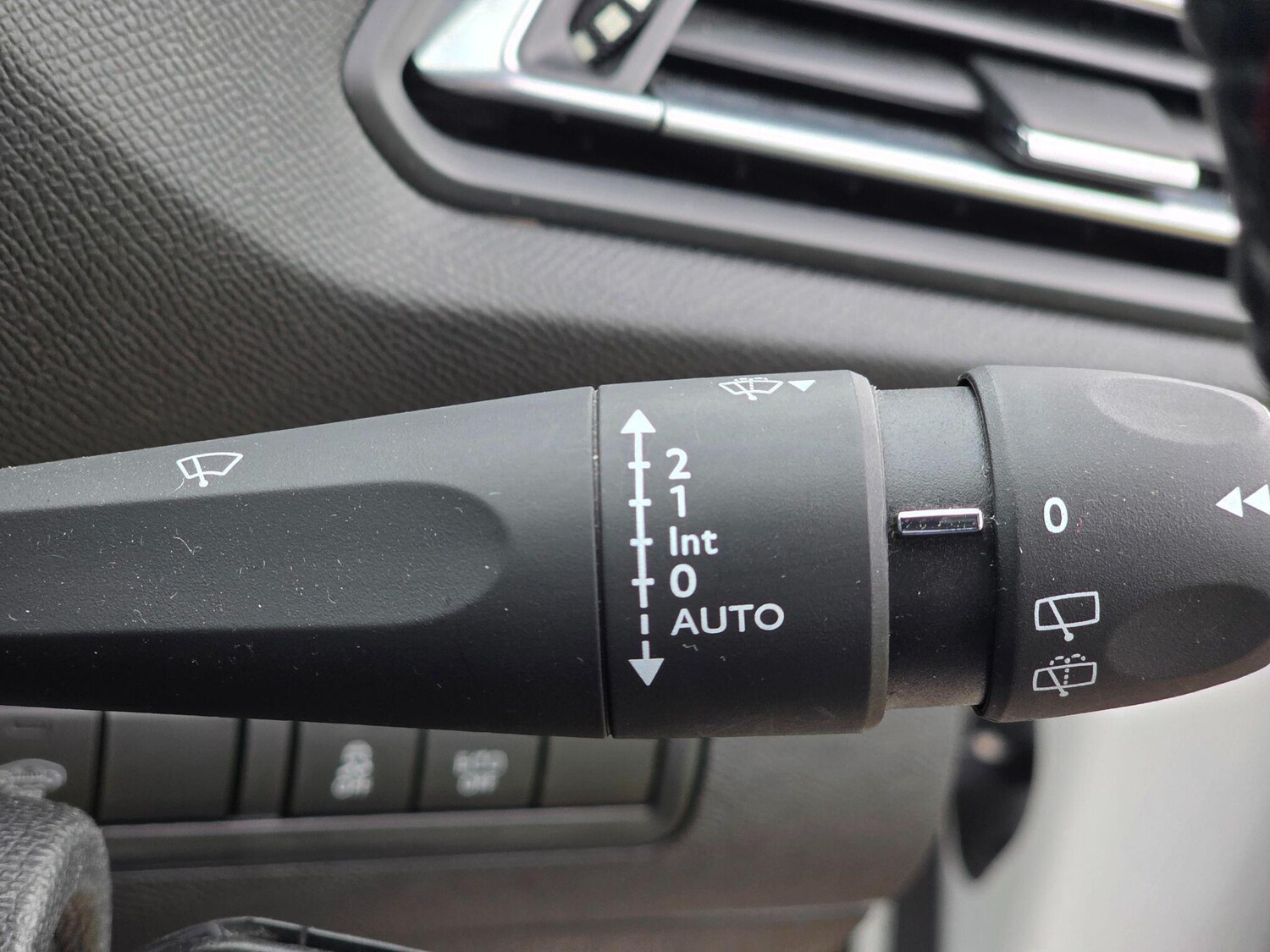 Used Peugeot 308 SW 2015 for sale - 76001537: Photo 38