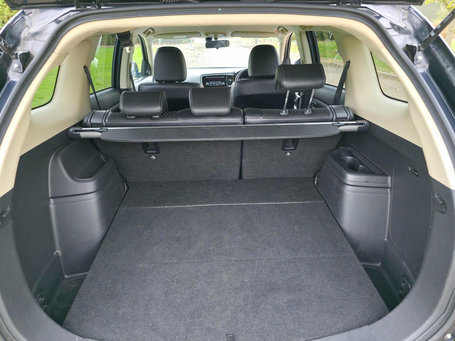 Used Mitsubishi Outlander 2014 for sale - 76167318: Photo 37