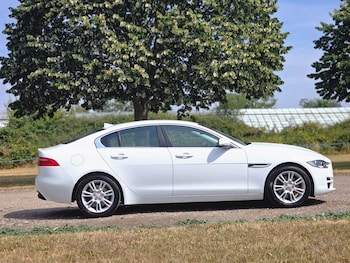 Used Jaguar XE 2016 for sale - 79401067: Photo