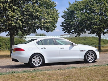 Used Jaguar XE 2016 for sale - 79401067: Photo