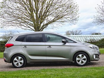 Used Kia Carens 2013 for sale - 77883468: Photo