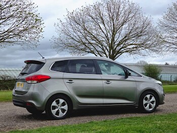 Used Kia Carens 2013 for sale - 77883468: Photo