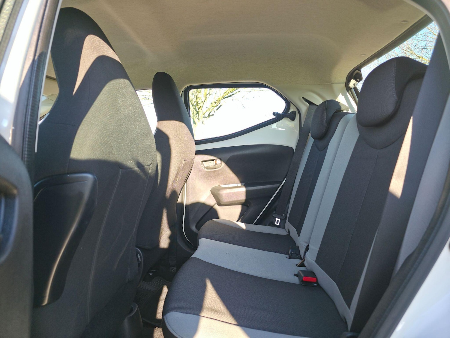 Used Toyota AYGO 2016 for sale - 76440467: Photo 24