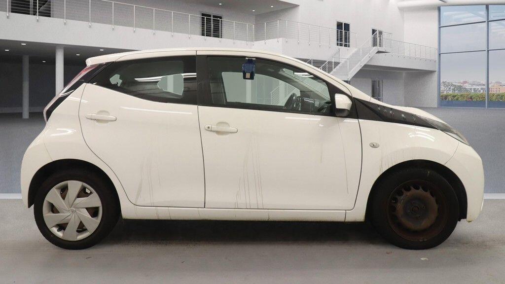 Used Toyota AYGO 2016 for sale - 76440467: Photo 8