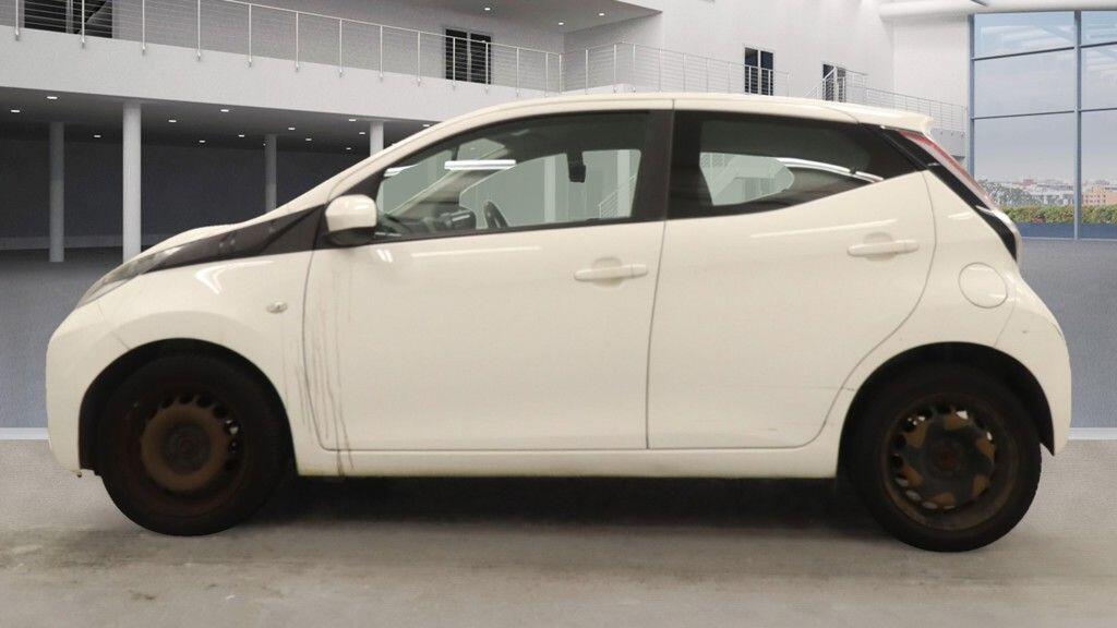 Used Toyota AYGO 2016 for sale - 76440467: Photo 9