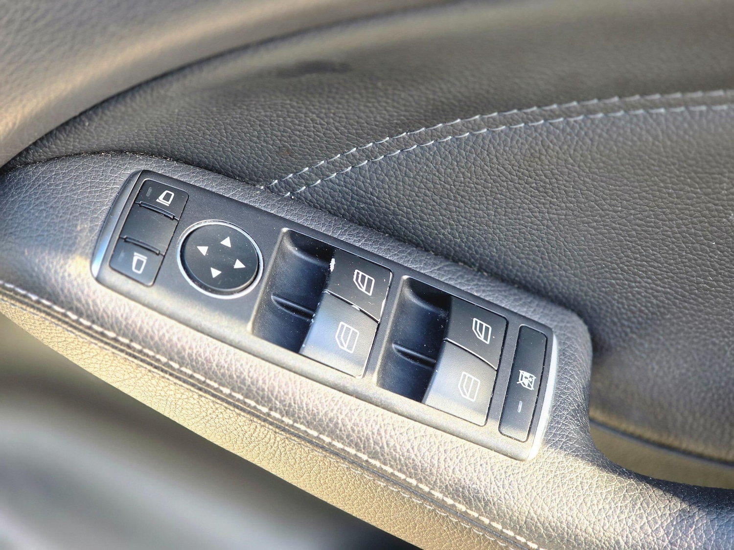 Used Mercedes-Benz B Class for sale - 77344039: Photo 29