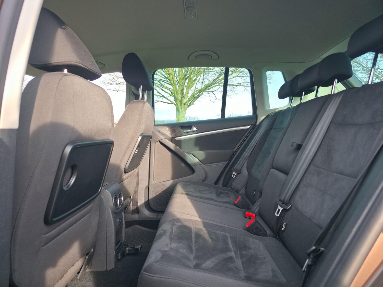 Used Volkswagen Tiguan 2014 for sale - 76613402: Photo 24