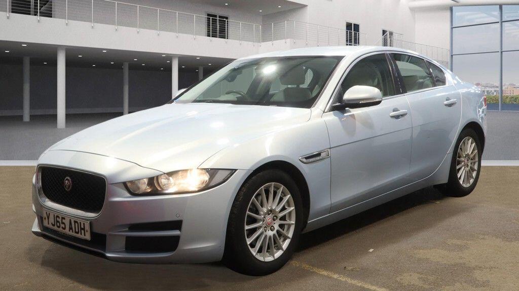 Used Jaguar XE 2015 for sale - 77598815: Photo 2