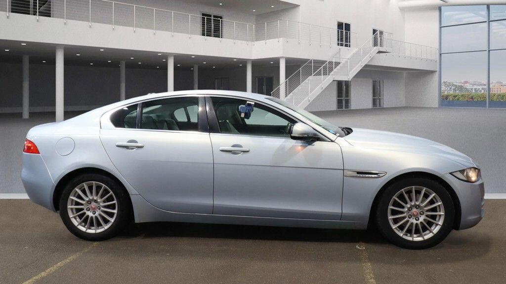Used Jaguar XE 2015 for sale - 77598815: Photo 5