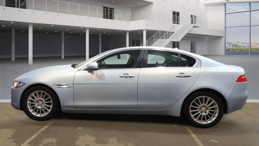 Used Jaguar XE 2015 for sale - 77598815: Photo 6