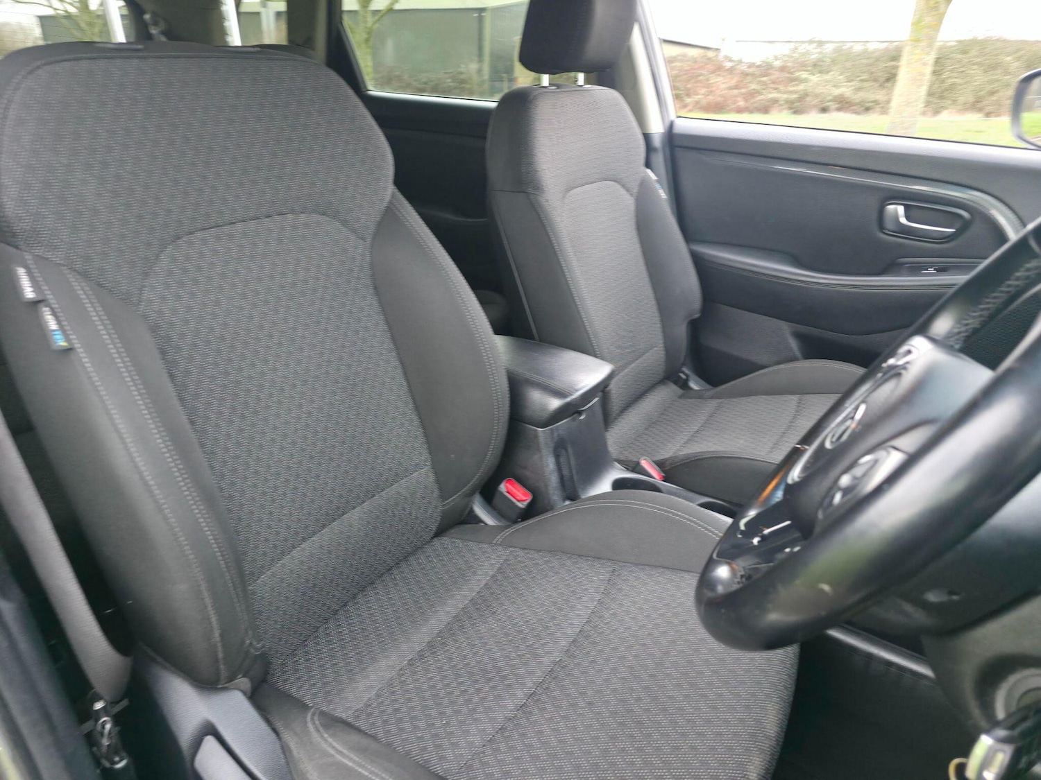 Used Kia Carens 2017 for sale - 77411532: Photo 28