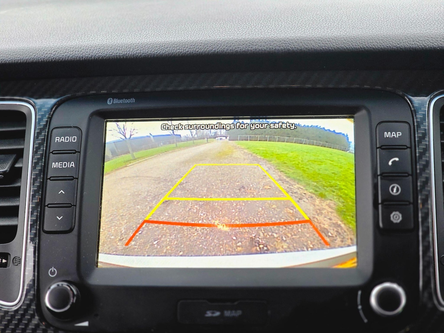 Used Kia Carens 2017 for sale - 77411532: Photo 33