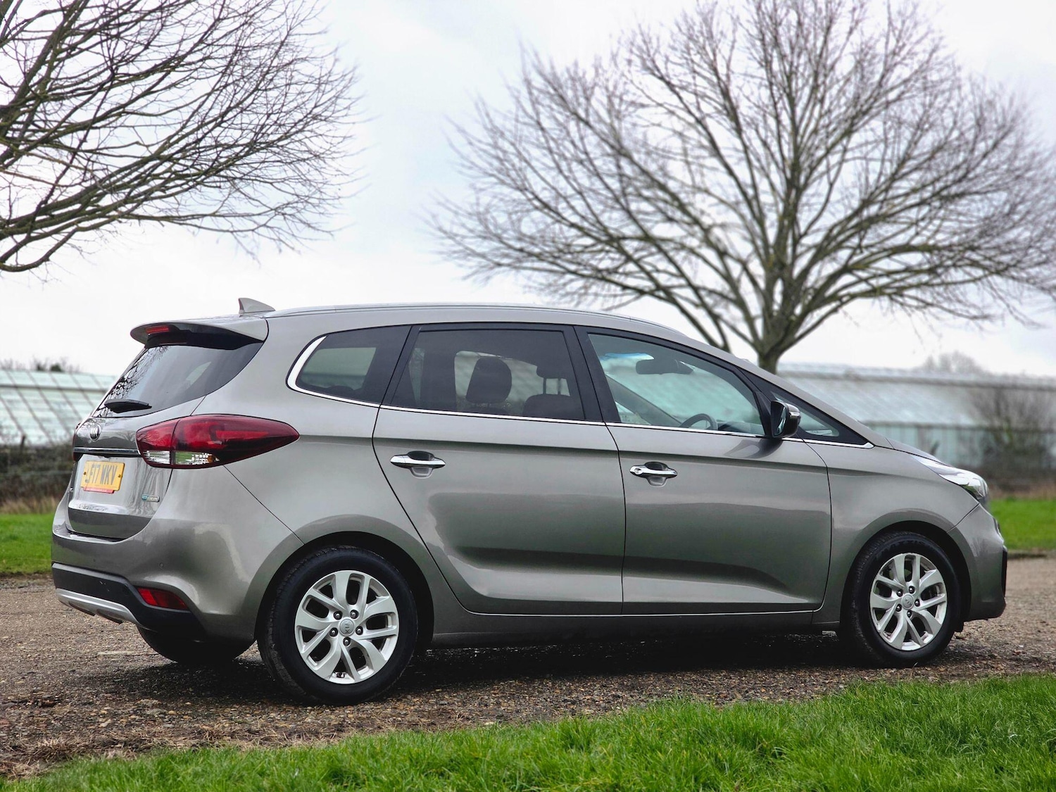 Used Kia Carens 2017 for sale - 77411532: Photo 4