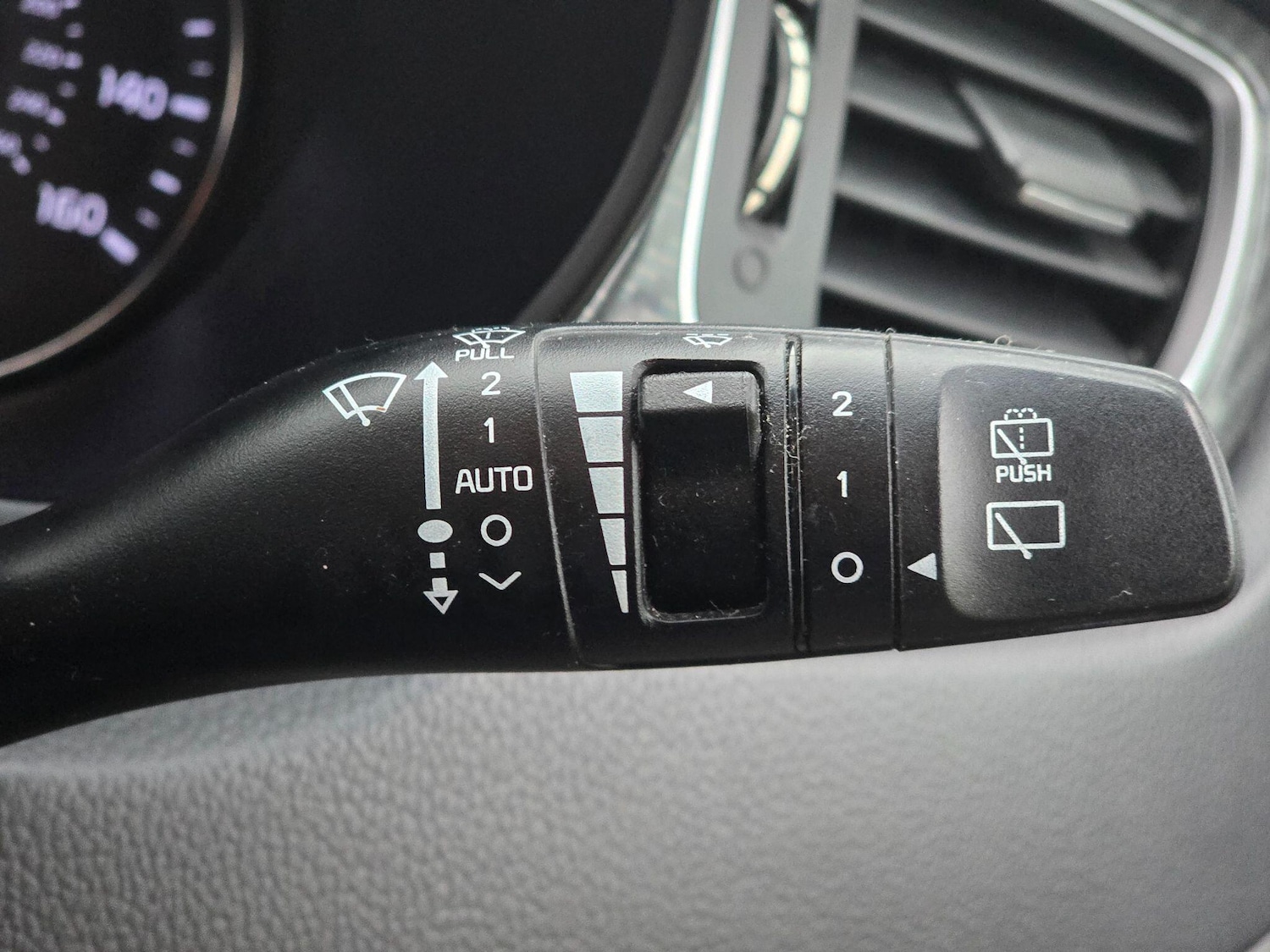 Used Kia Carens 2017 for sale - 77411532: Photo 42