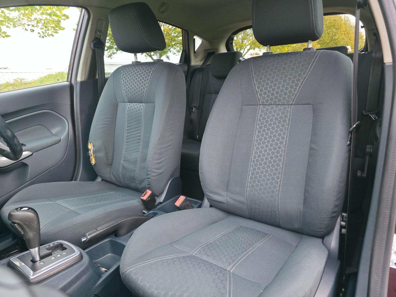 Used Ford Fiesta 2010 for sale - 76380676: Photo 26