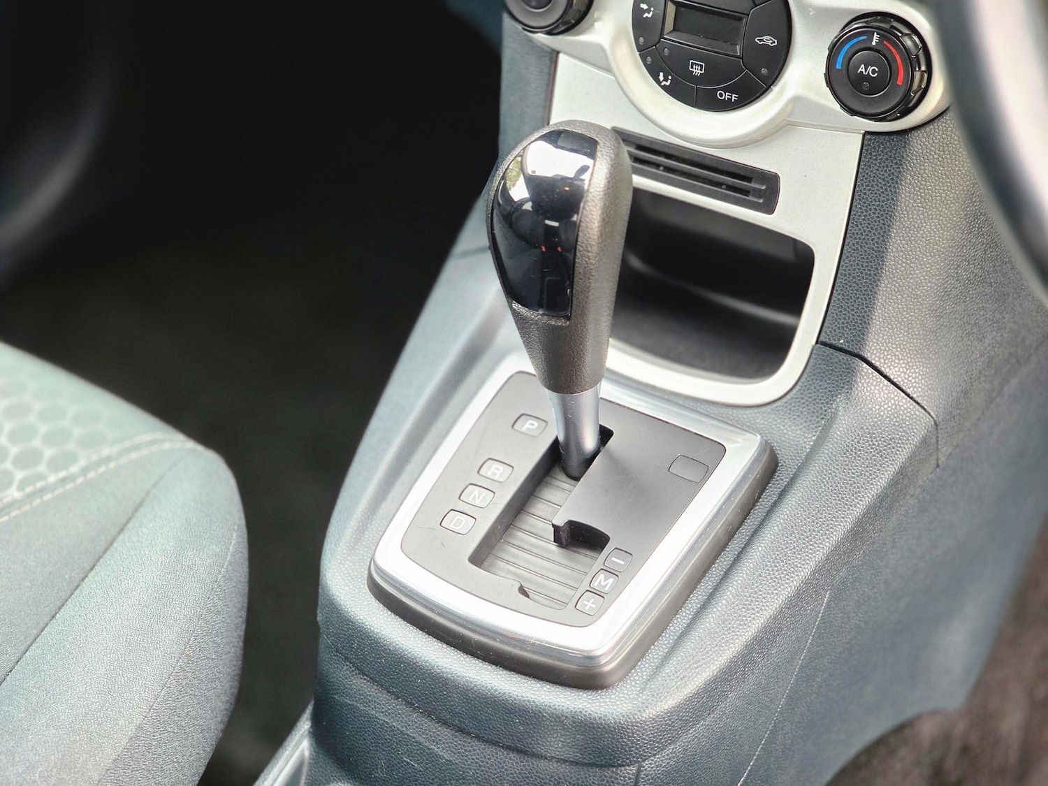 Used Ford Fiesta 2010 for sale - 76380676: Photo 28