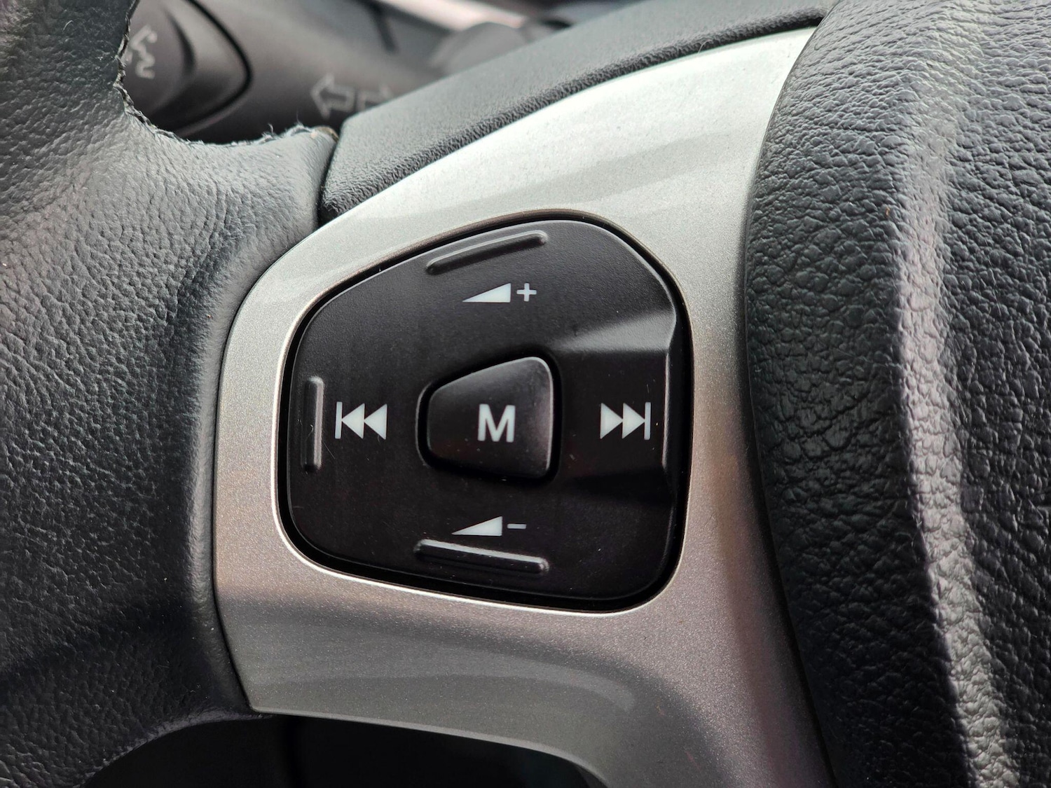 Used Ford Fiesta 2010 for sale - 76380676: Photo 33